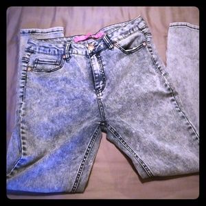 Acid wash jeans